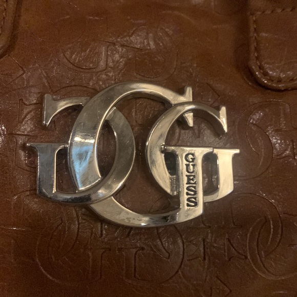 Guess purse - Picture 2 of 3